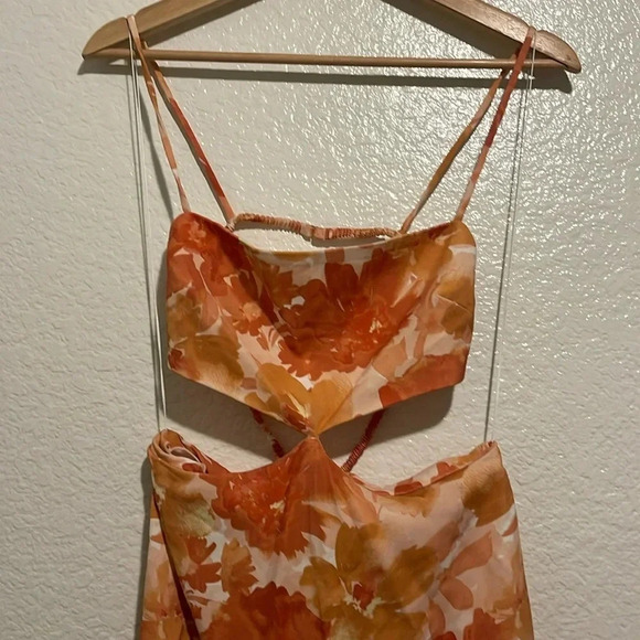 SIGNIFICANT OTHER Maeve Cut-Out Maxi Dress in Scarlett Poppy Floral - Picture 8 of 15